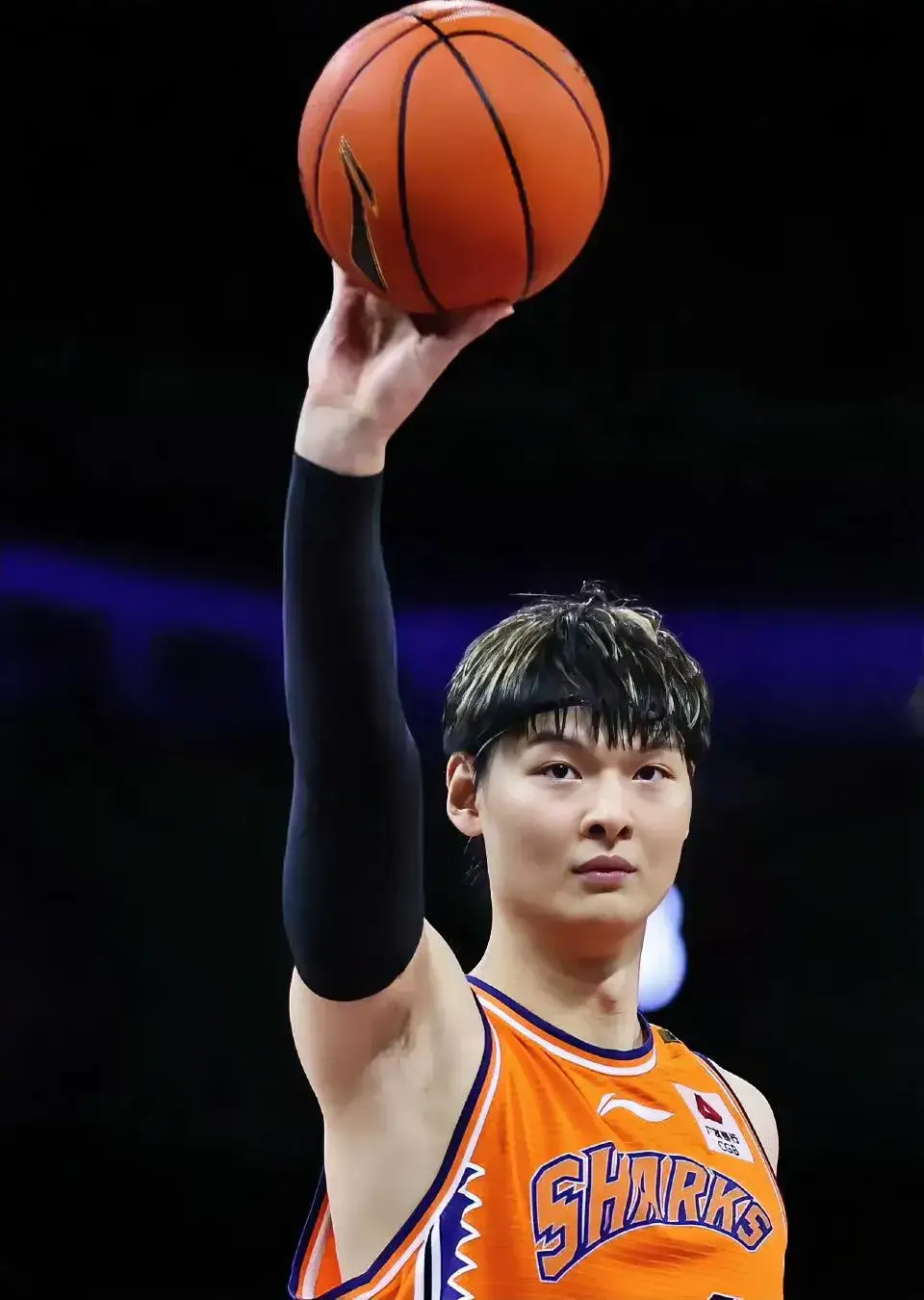 体育赛事-2025年上海久事男篮最新比赛回放