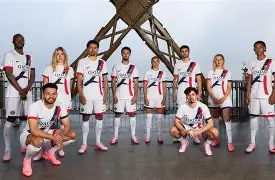 体育赛事-巴黎圣日耳曼今晚再遭质疑；志在NBA季后赛名次提升；底气十足；更衣室氛围转暖的简单介绍