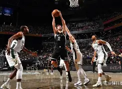 app下载-关于纽卡斯尔训练开放日，今夜造点机会引欢呼，CBA季后赛在即，训练强度明显提升的信息